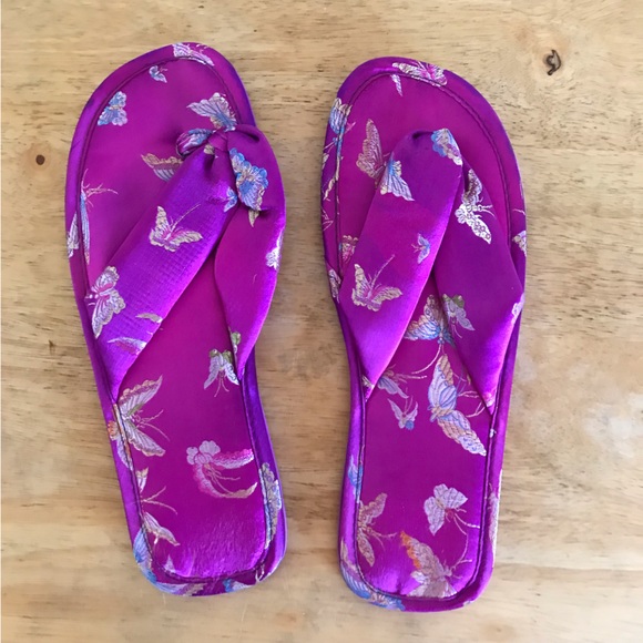 Womenswear Satin Slippers - Picture 2 of 7